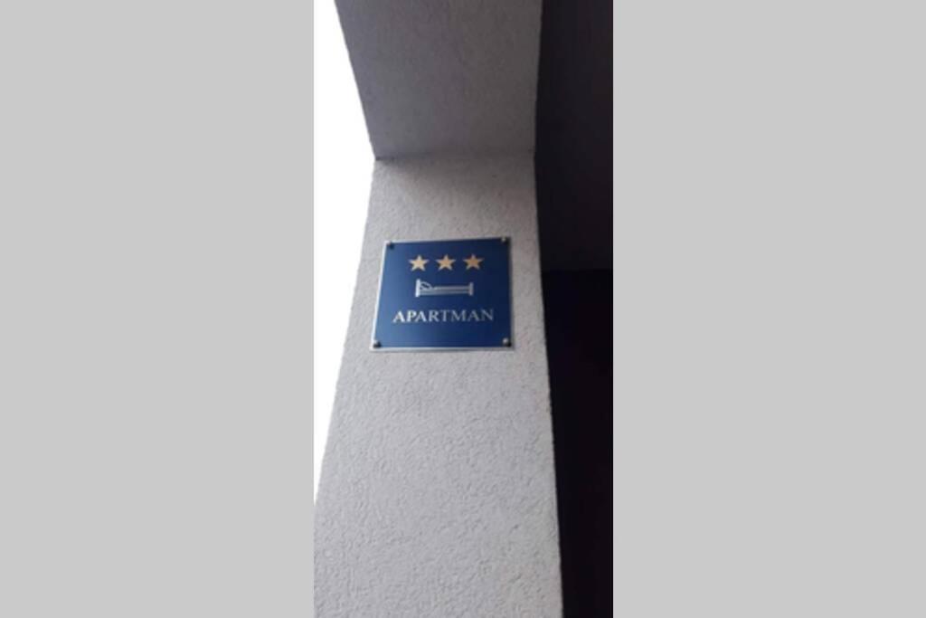 Apartman Franko - Uz Parking Pula Exterior foto